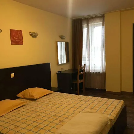 Pop Bogomil Family Hotel 2*
